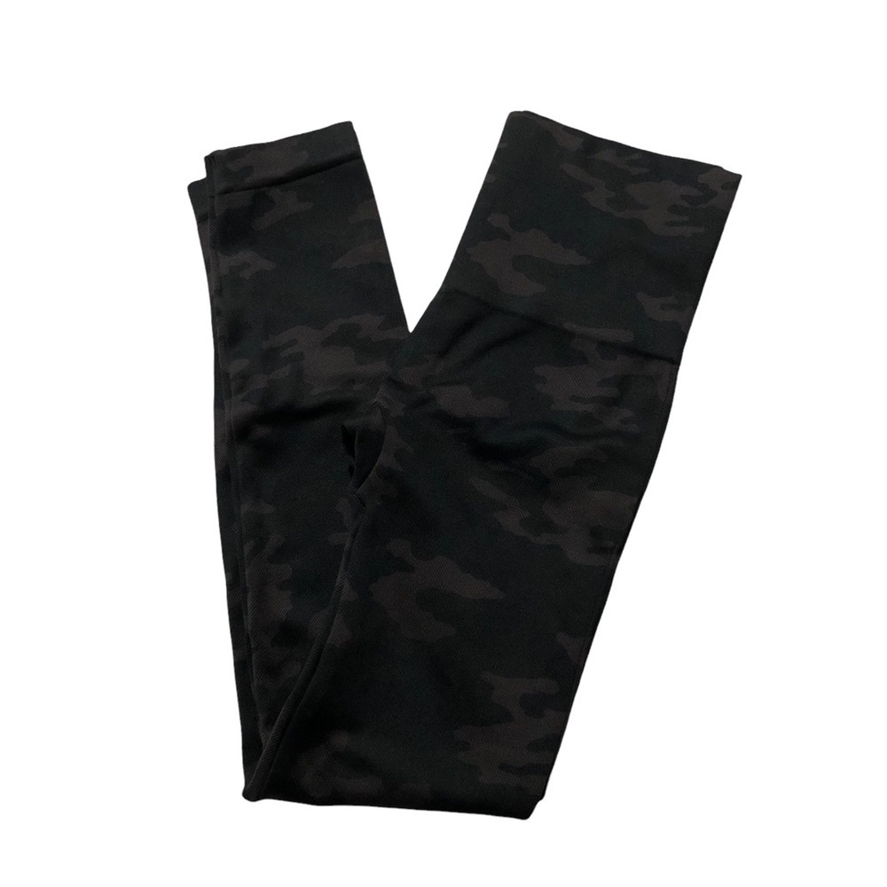 SPANX Look at Me Now Seamless Leggings Black Camoā Size Small